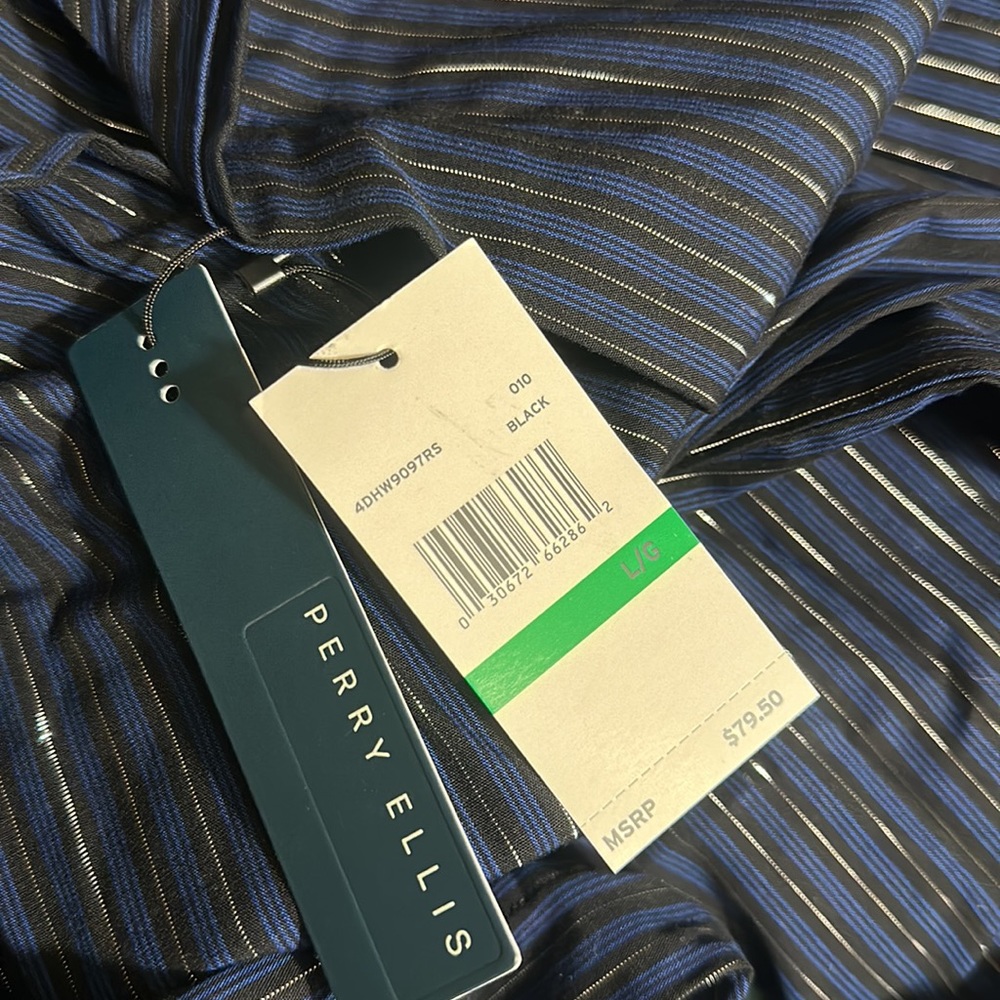 Perry Ellis Slim Fit Button down - Picture 11 of 11